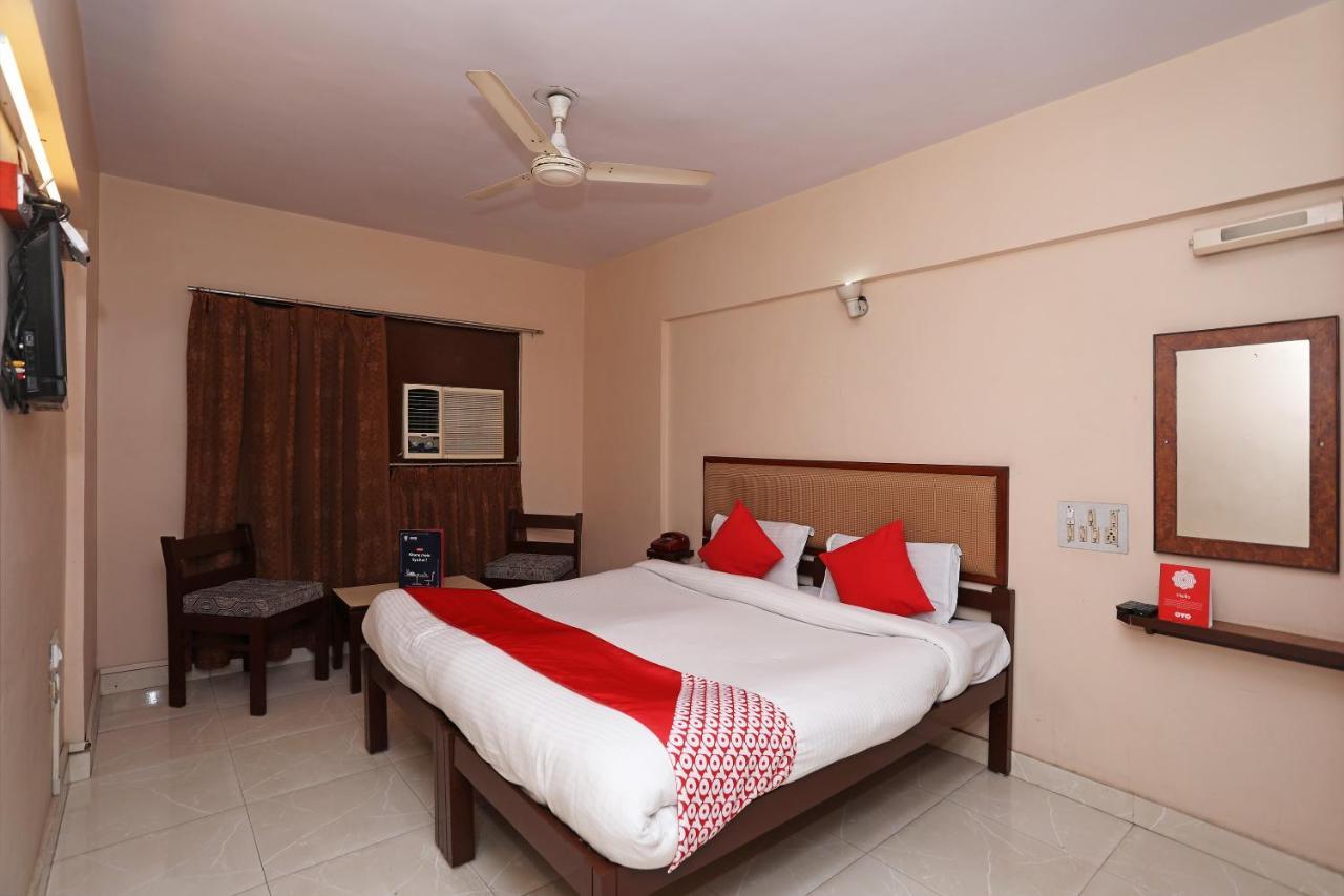 Oyo 9713 Hotel Regency 阿杰梅尔 外观 照片