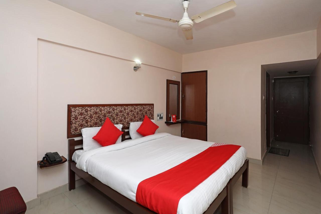 Oyo 9713 Hotel Regency 阿杰梅尔 外观 照片