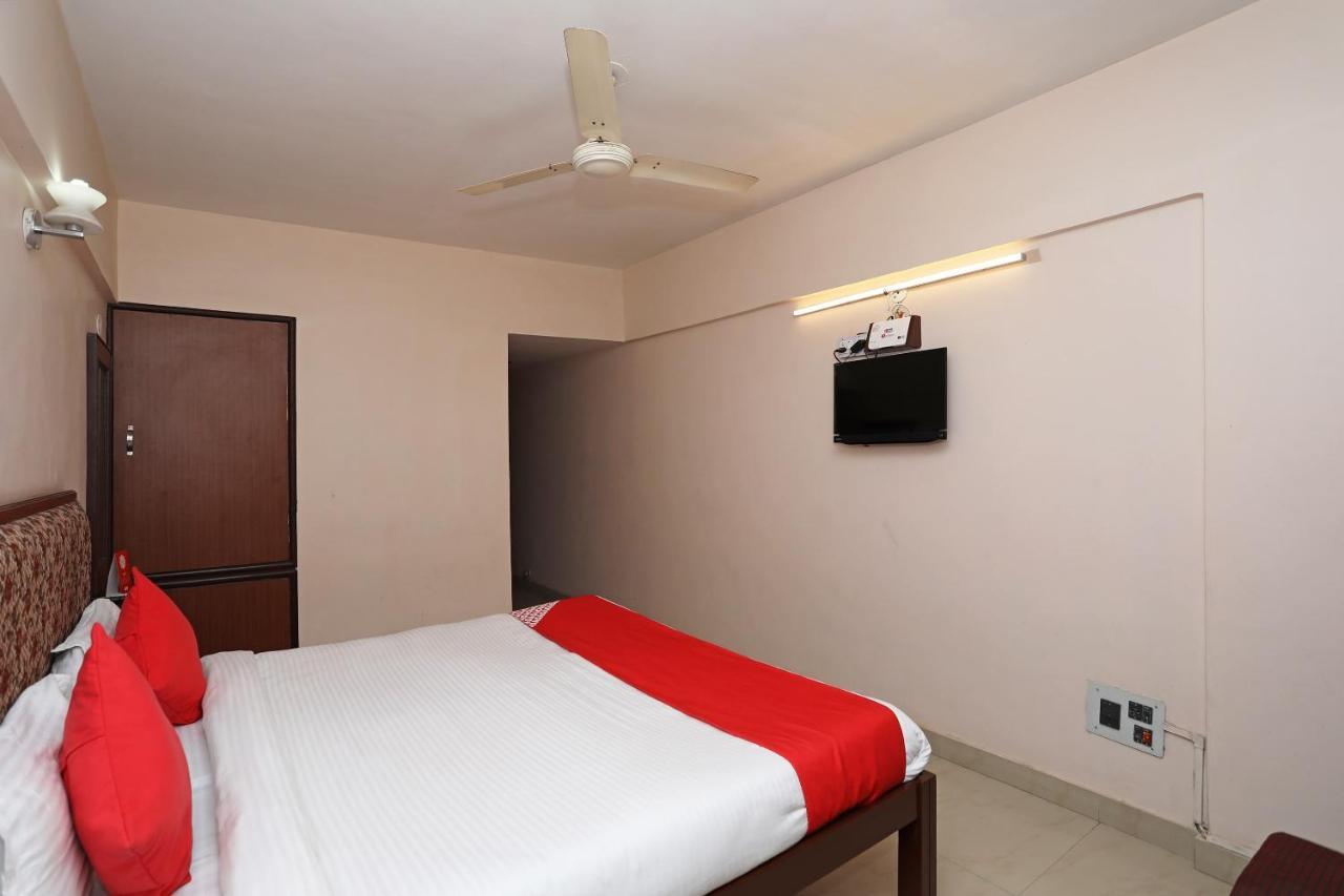 Oyo 9713 Hotel Regency 阿杰梅尔 外观 照片
