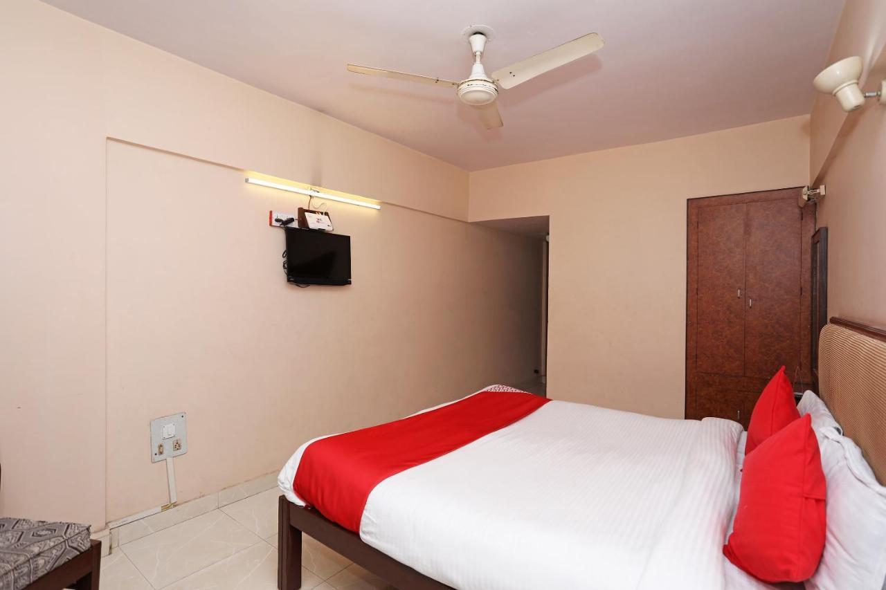 Oyo 9713 Hotel Regency 阿杰梅尔 外观 照片